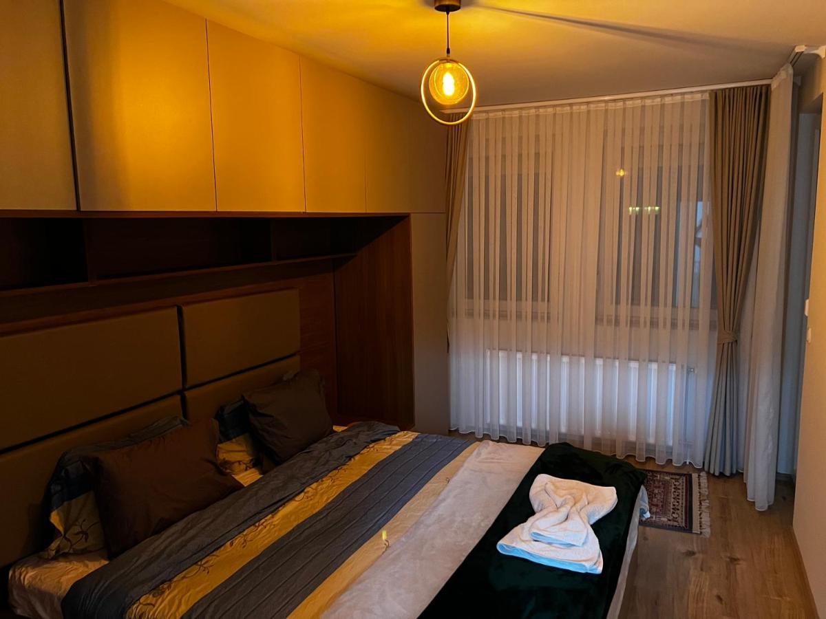 Elegant Apartment In City Centre Prisztina Zewnętrze zdjęcie