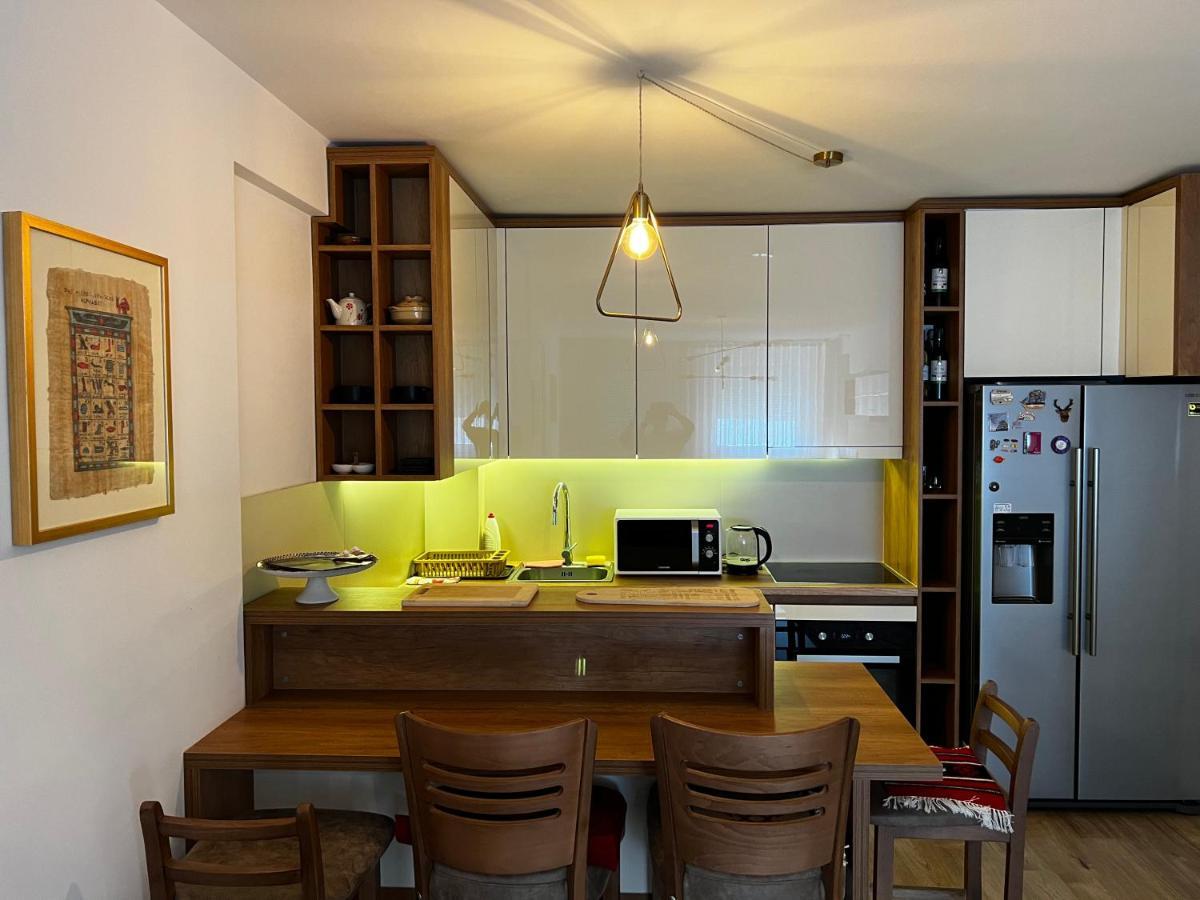 Elegant Apartment In City Centre Prisztina Zewnętrze zdjęcie